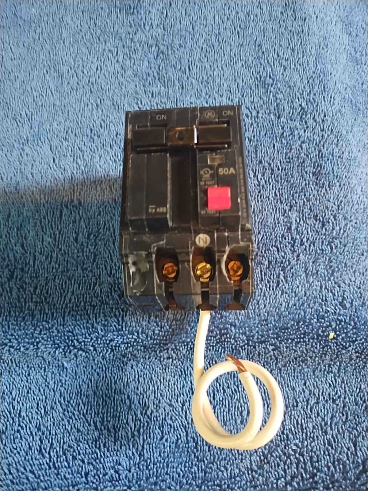 GE Ground Fault Circuit Interrupter 50A 120/240 VAC THQL2150GFT2
