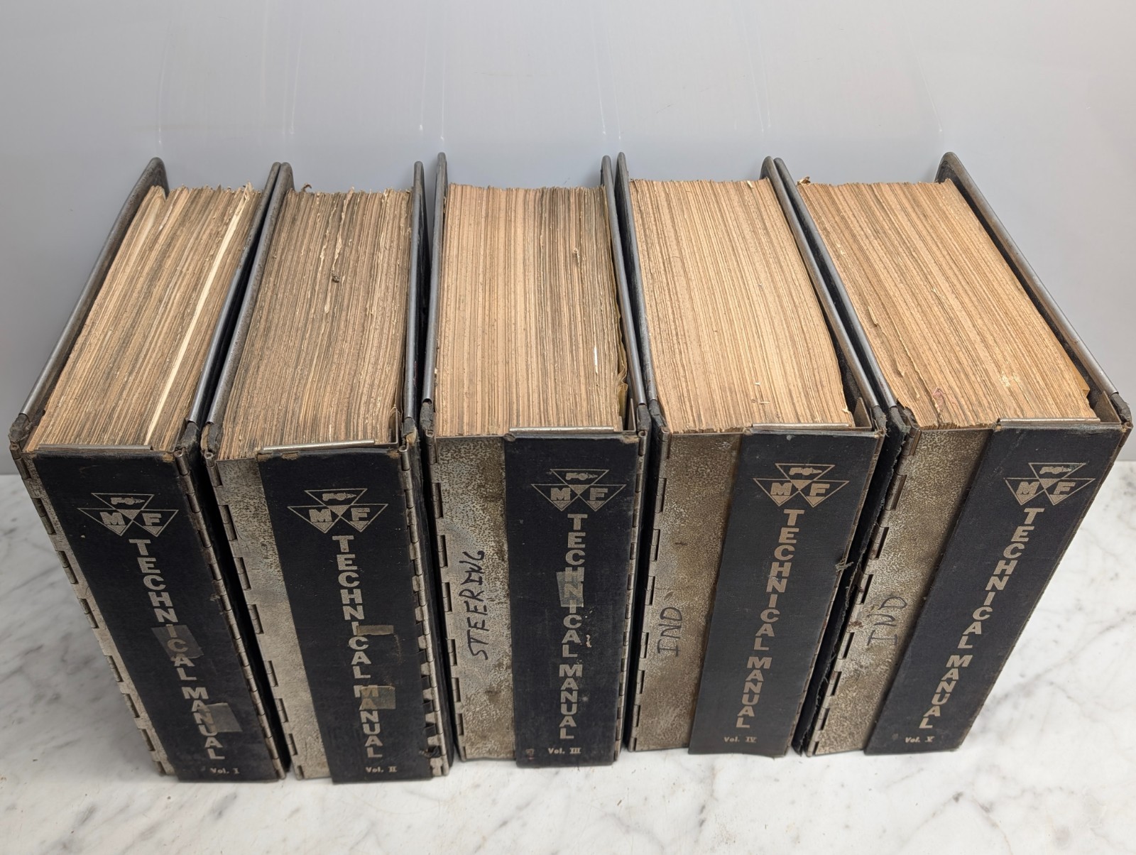 Massey-Ferguson Technical Maintenance Service Manual 5 Volumes Tractors+ MF 1969