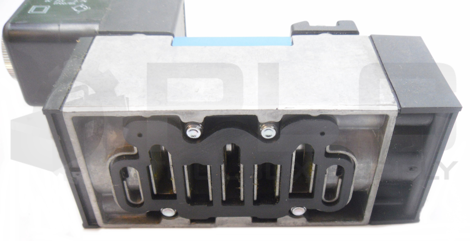 NEW FESTO MDH-5/2-D-1-FR-M12-C W/ MDH-3/2-24VDC-M12-LED 688 249 DC24V IP00/65