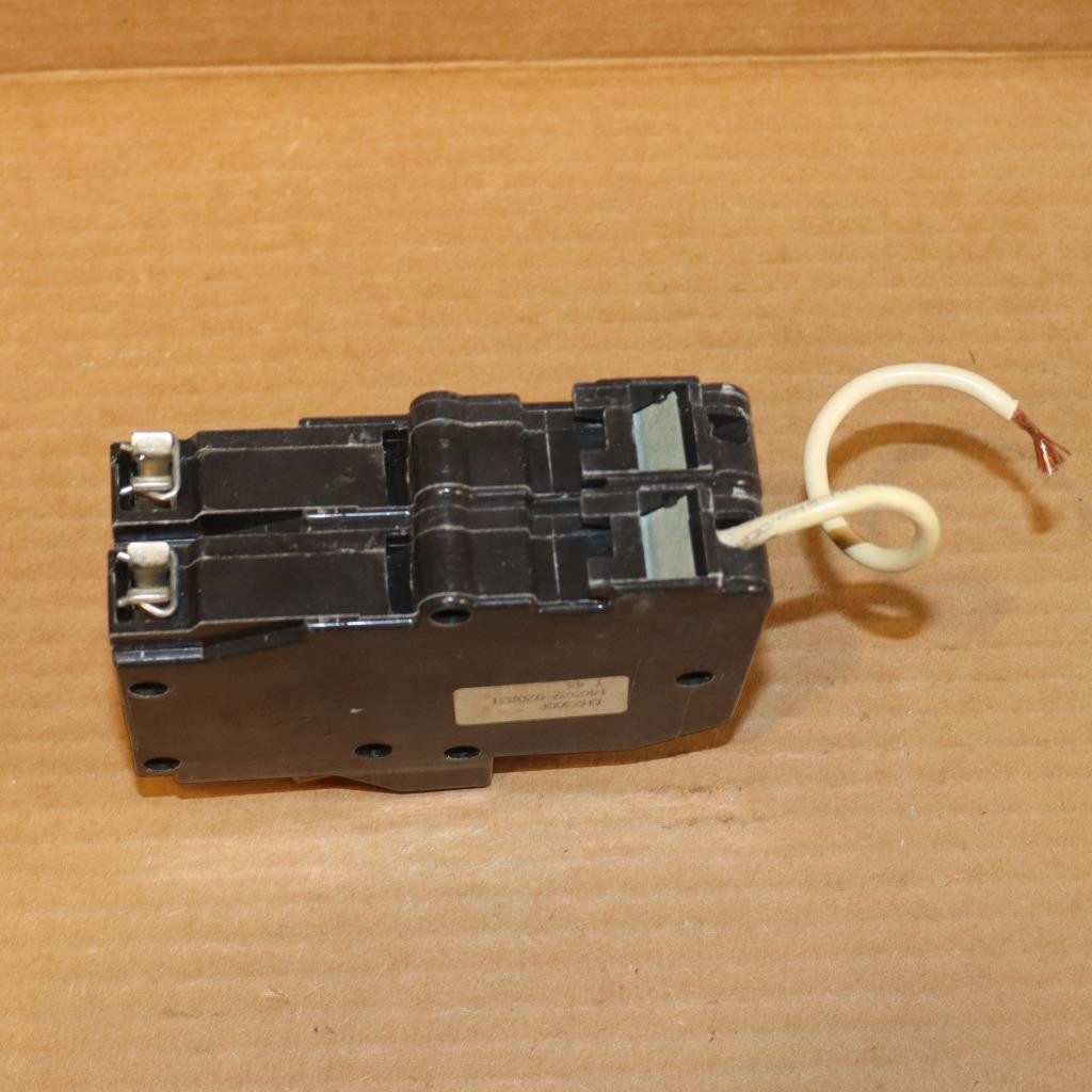 One Eaton Cutler Hammer CH230GF 2 Pole 30 Amp GFI Ground Fault Breaker BU#21
