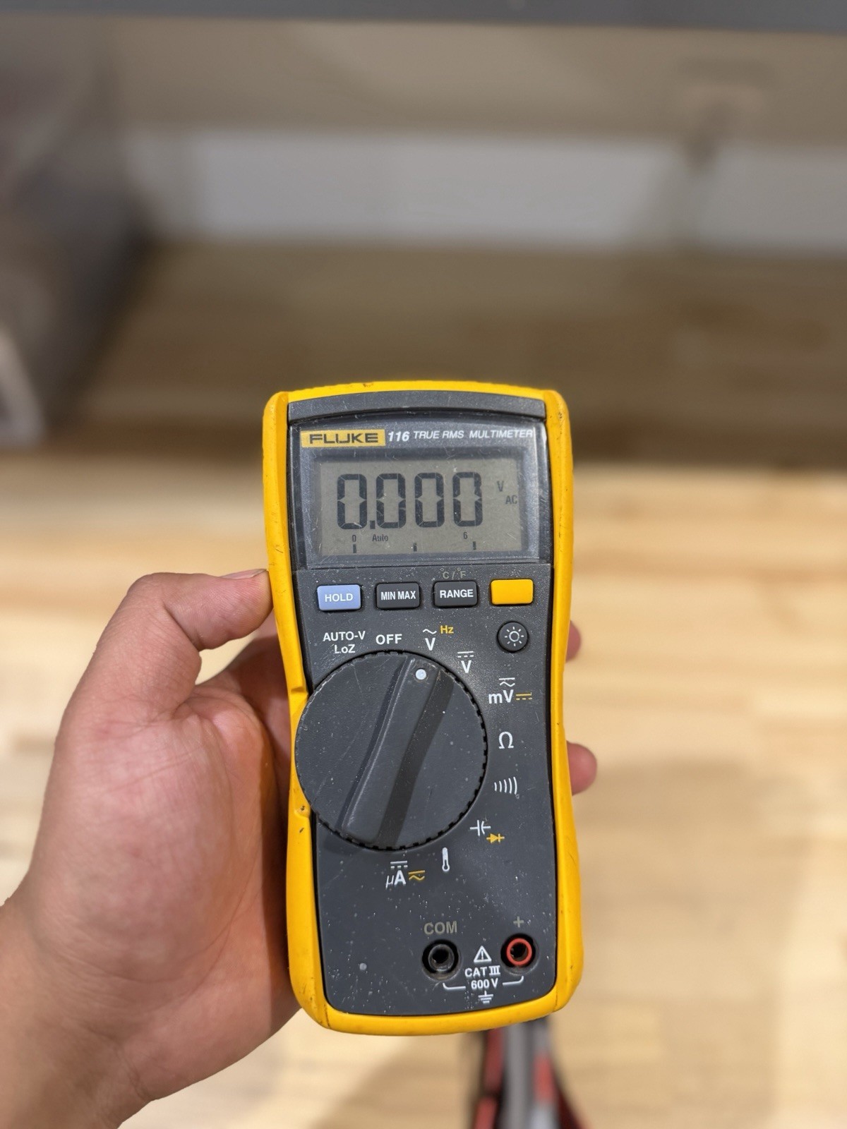 FLUKE 116 TRUS-RMS MULTIMETER / LEADS – SHIPS FAST (TESTED)