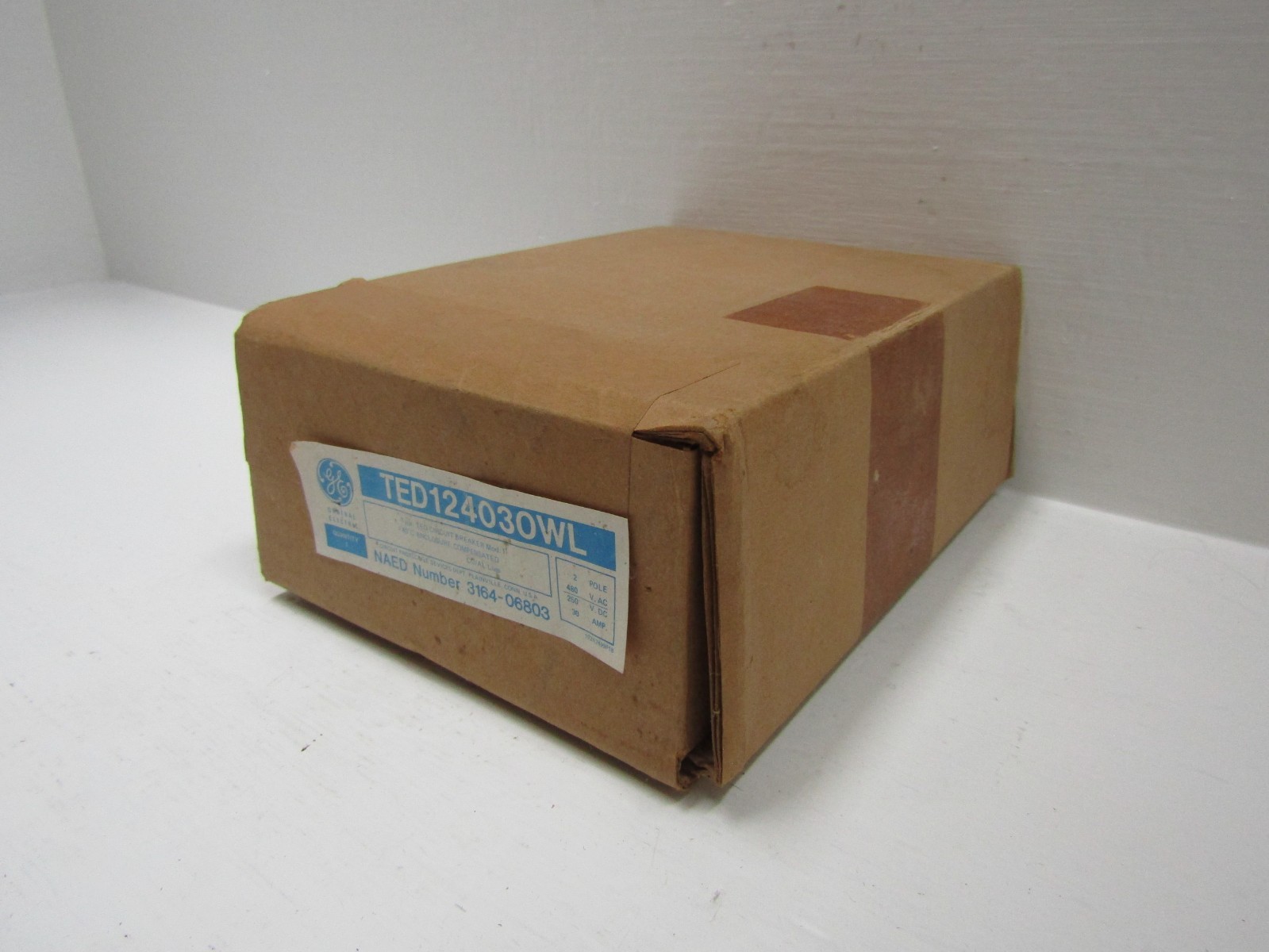 NEW GE TED124030WL 30 Amp 480V 2-Pole Circuit Breaker 30A 250 VDC TED124030