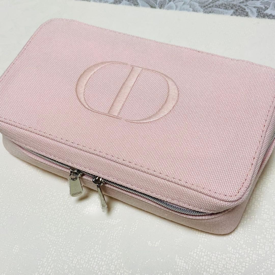 Christian Dior Dior Beauty Cosmetic Pouch & Washcloths Novelty Gift Set