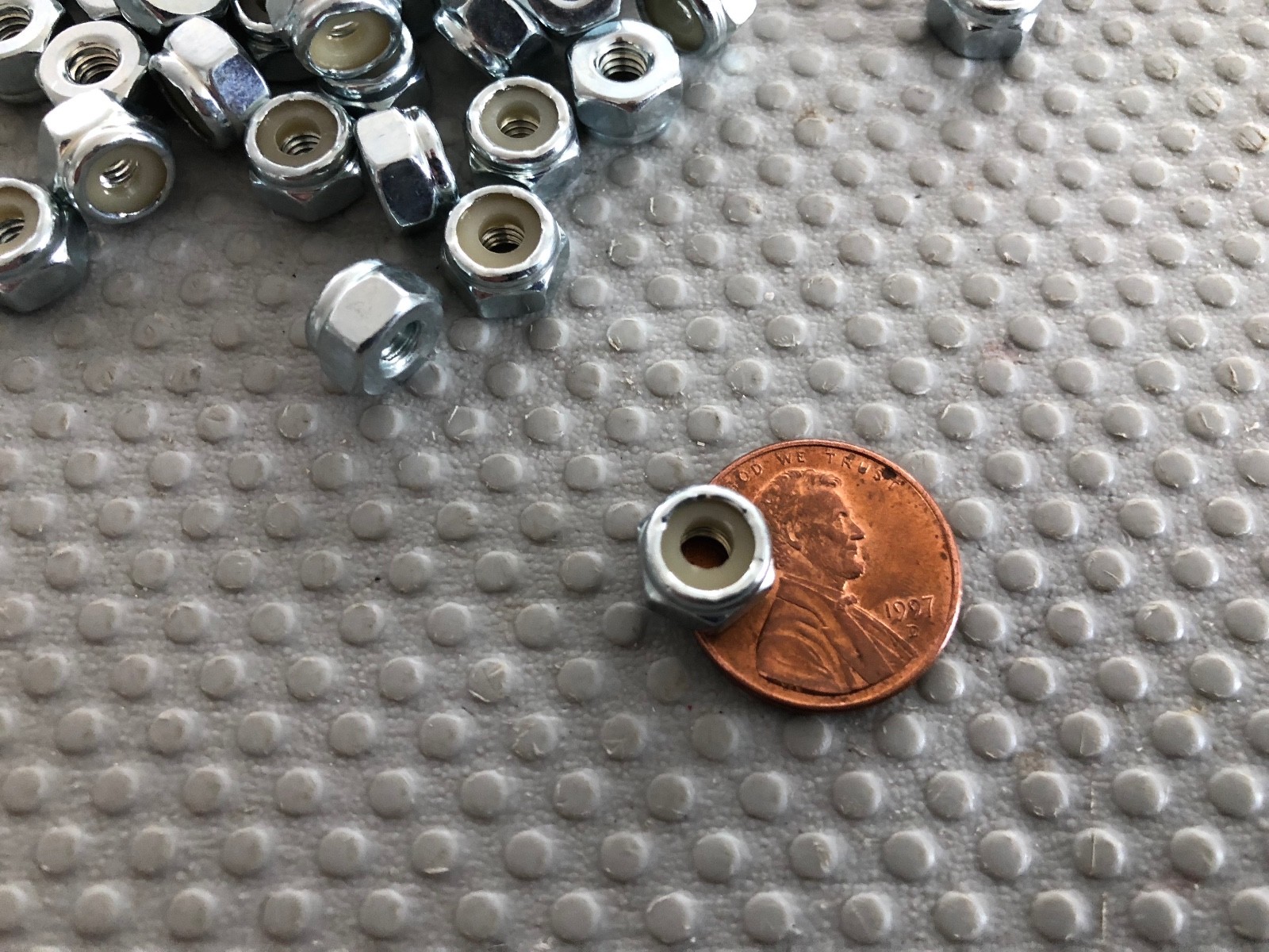 Steel Nylon Insert Hex Lock Nut SAE #6-32, 8-32 zinc plated 150 pieces