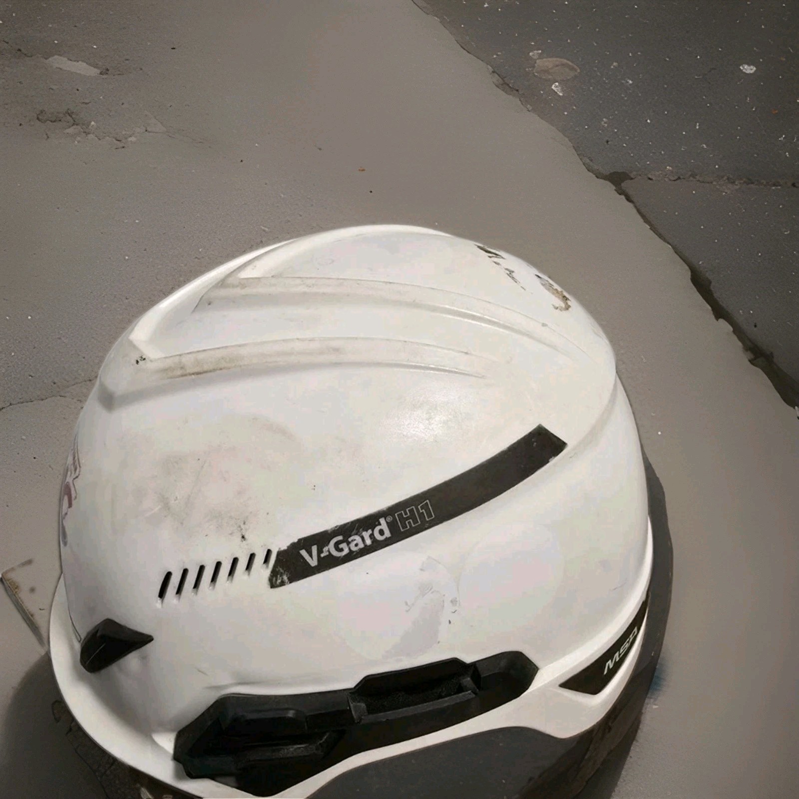 MSA V-Gard H1 Safety Helmet