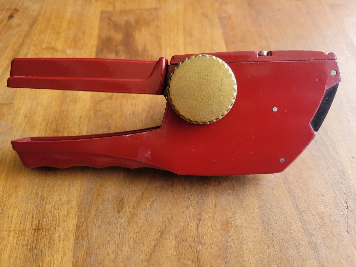 Vintage Legacy Contact Red Metal Label Gun Model Tp220