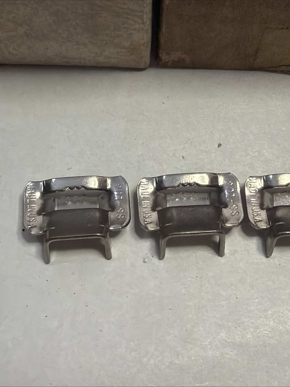 Band-It Ear-Lokt Buckles, 201 SS, 3/8″ (Open Box)