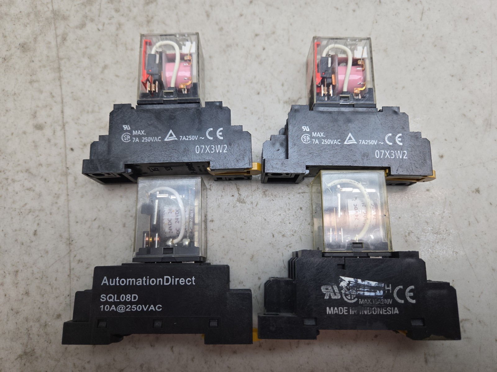 Mixed Lot of Power Relays and Relay Sockets Misc Industrial Electronics See Pics
