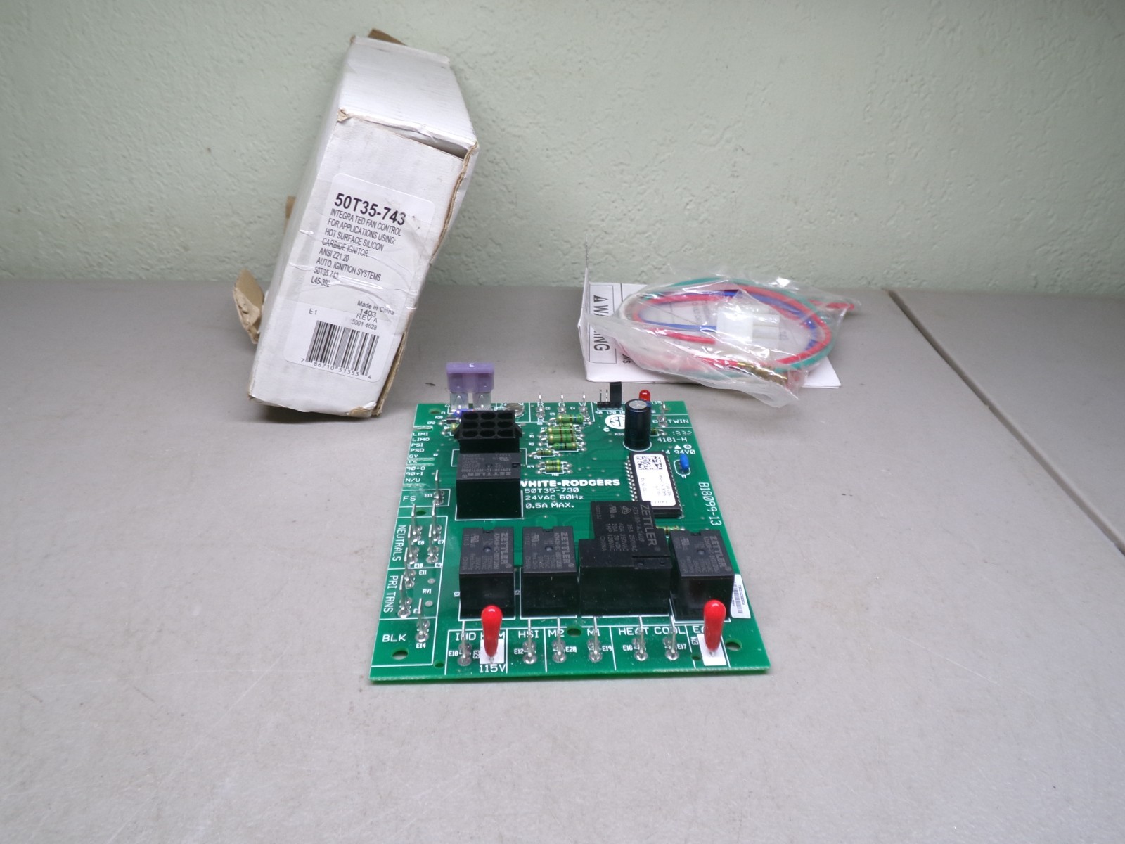 WHITE-RODGERS 50T35-743 FURNACE CONTROL CIRCUIT BOARD B18099-13