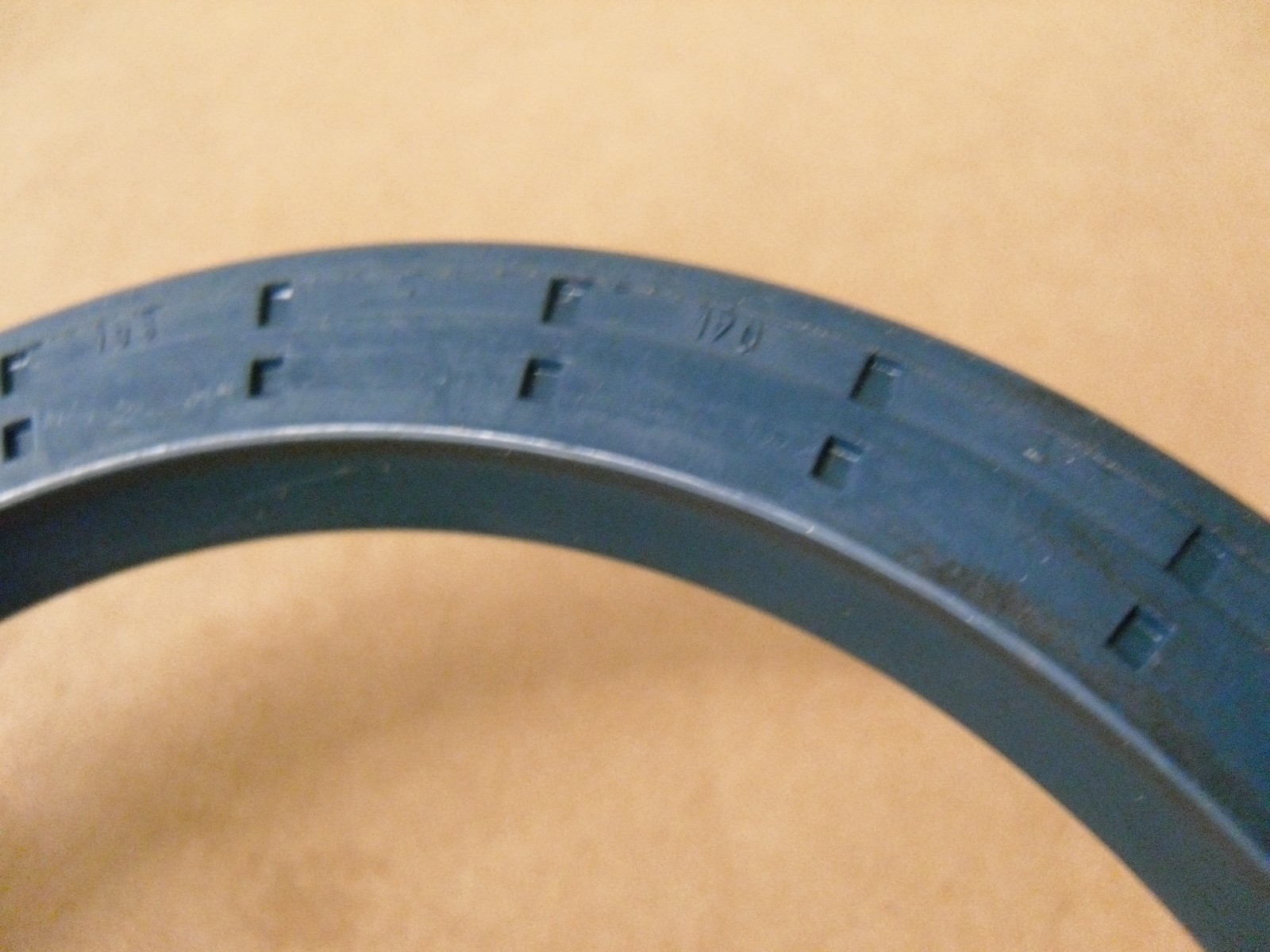 SINGLE LIP W/ SPRING OIL SEAL 135X170X12