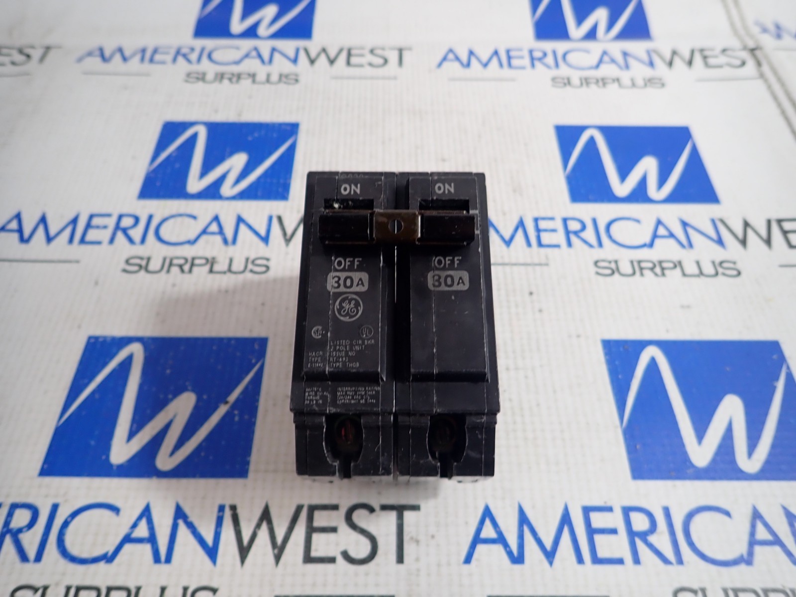 GENERAL ELECTRIC THQB2130 CIRCUIT BREAKER 2 POLE 30A 120/240V Bolt on THQB