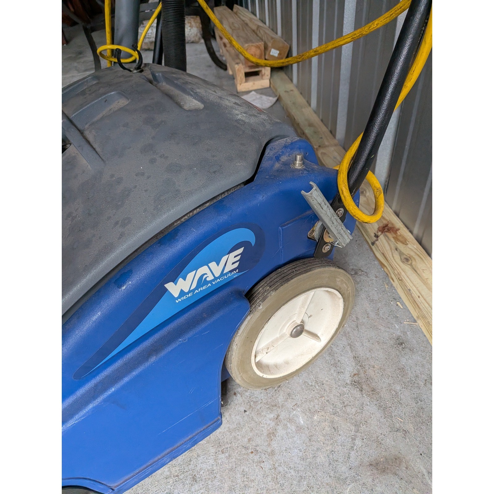 Windsor Wave Wide Area Vacuum 28 Inch Commercial Industrial Carpet Cleaner Blue