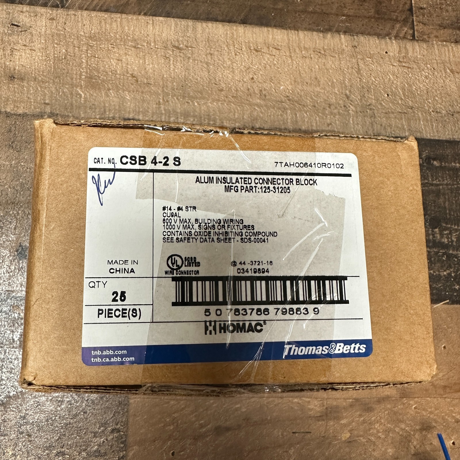 25 – Thomas & Betts CSB 4 -2S One-Way Encapsulated Aluminum Multitap Cable Block