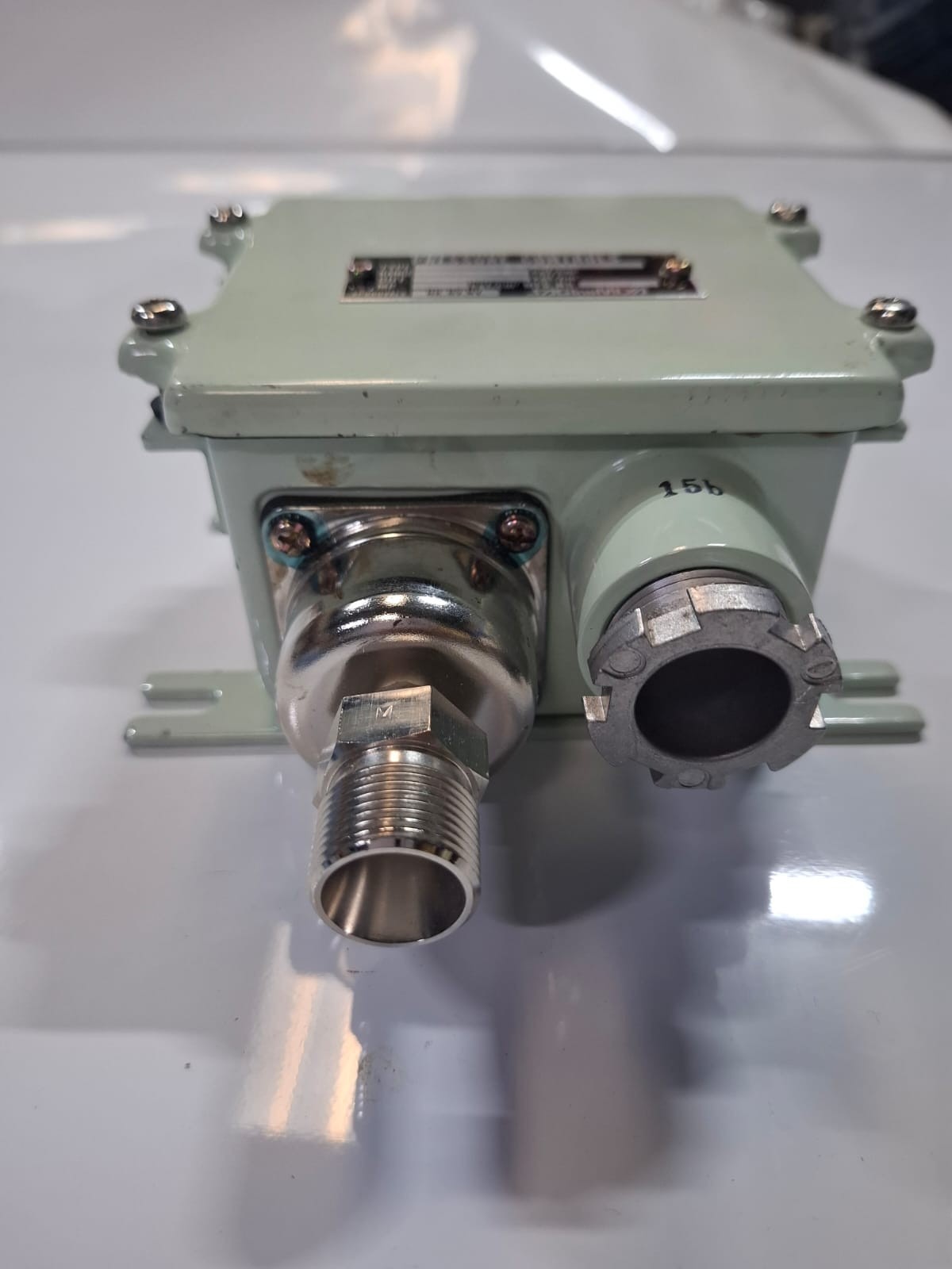 Saginomiya Pressure Control Switch FPS-C135WU3Q Range: 15 – 35kgf/cm2