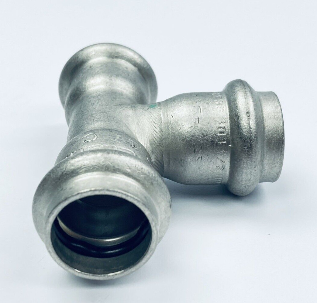 LOT OF 4 VICTAULIC P592 STAINLESS STEEL 1/2″ TEE SCH 10/ 304SS HNBR-SEAL