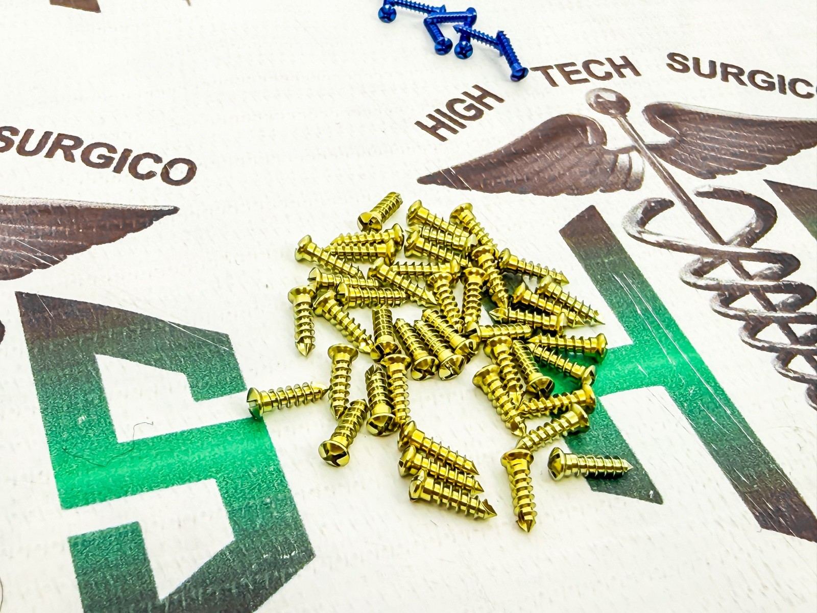 Máxillofáciàl Mini Micro Cross Head Screws 1.5mm /2.0mm Titanium + Driver 161pcs