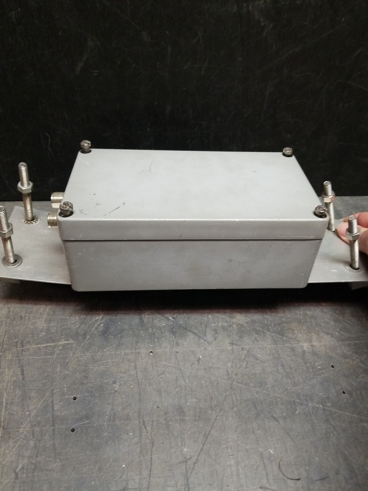 BLOCK DOWN CONVERTER, 1.99 – 2.5GHz in Hoffman Enclosure with pole Mounts