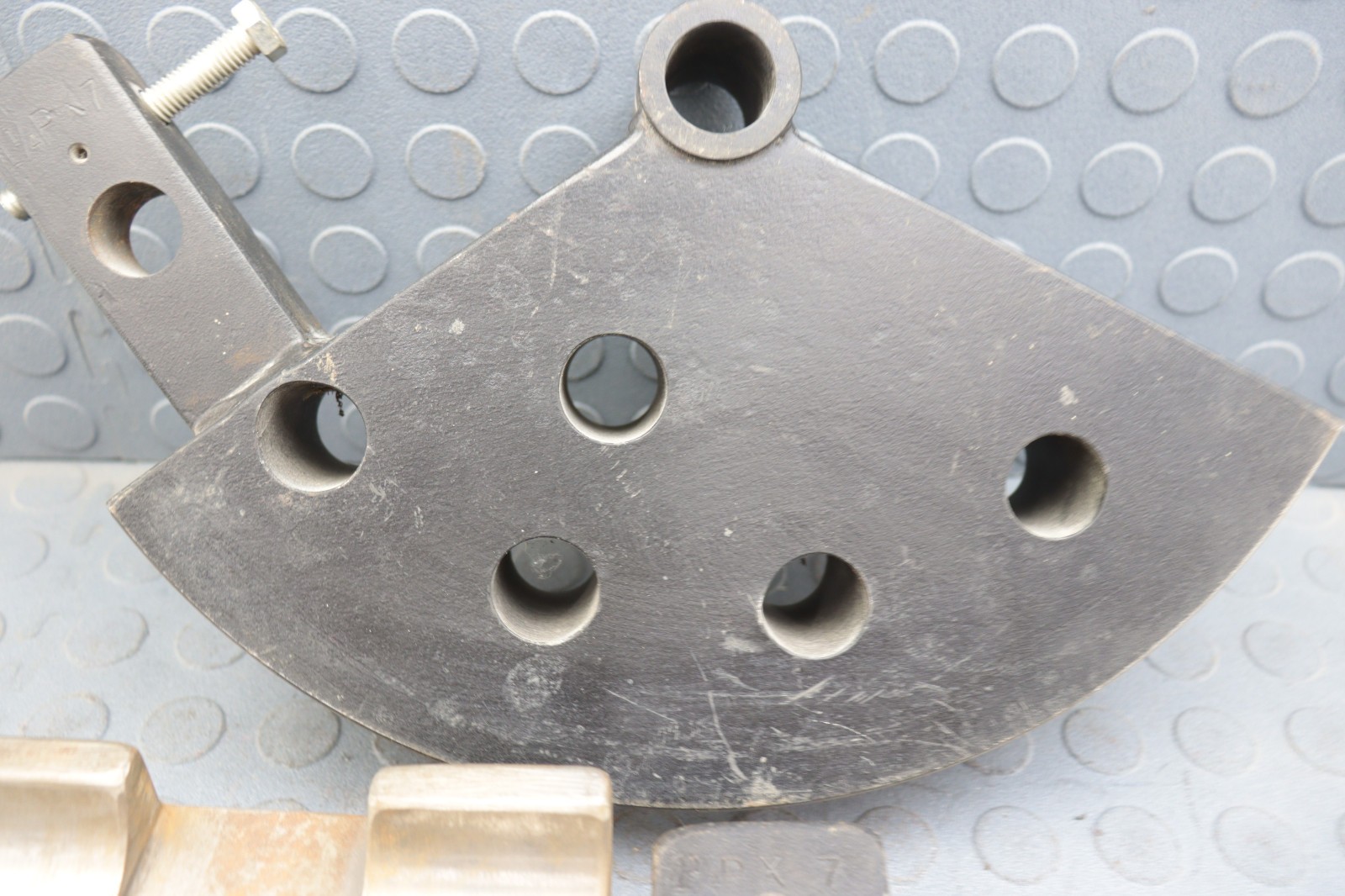 1-1/4P X 7 ROUND TUBE, PIPE BENDING DIE UNKNOWN BRAND LOC7581