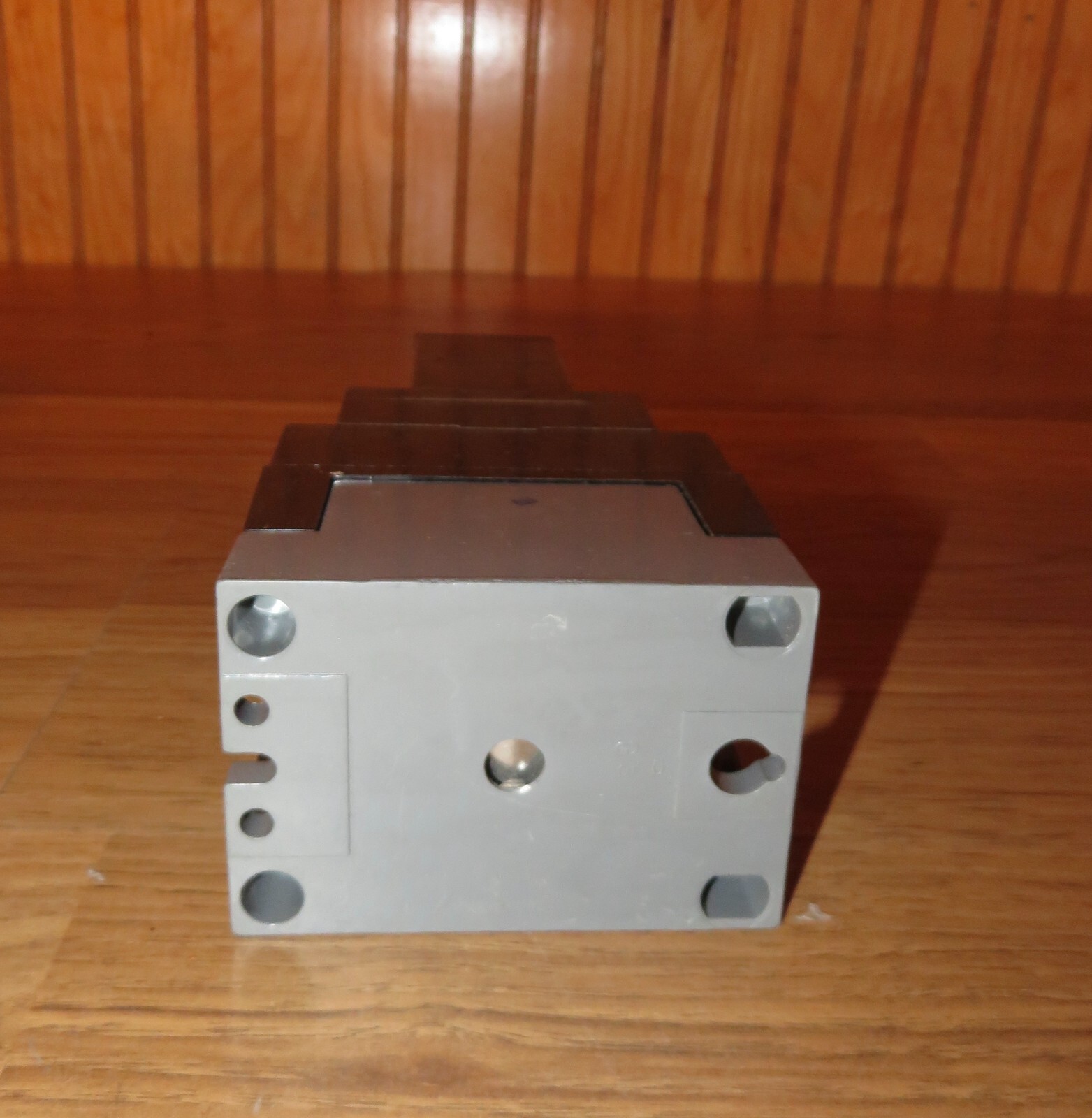 Cutler Hammer Relay Type M With Latch D23MR602A 300 Volt AC COIL 120 V 60 HZ NOS