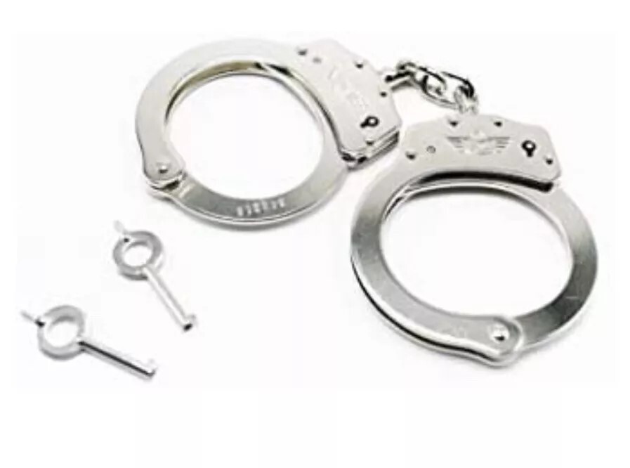 Uzi Handcuffs Silver finish HC-C-S Steel construction. Double lock w (FVS030787)