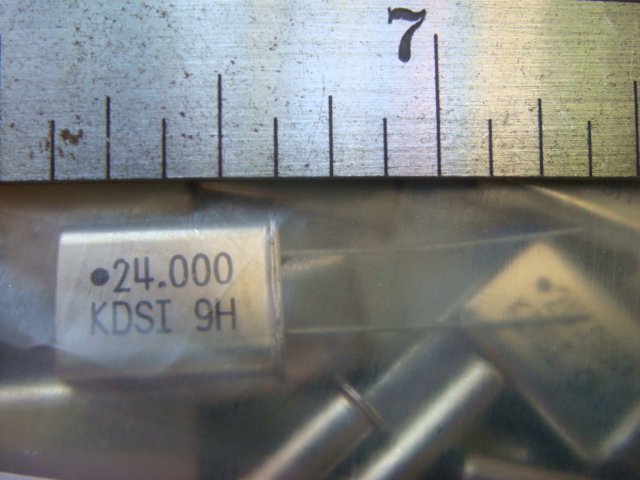 LOT 200 24.000 MHz KDS Crystals – NEW and UNUSED