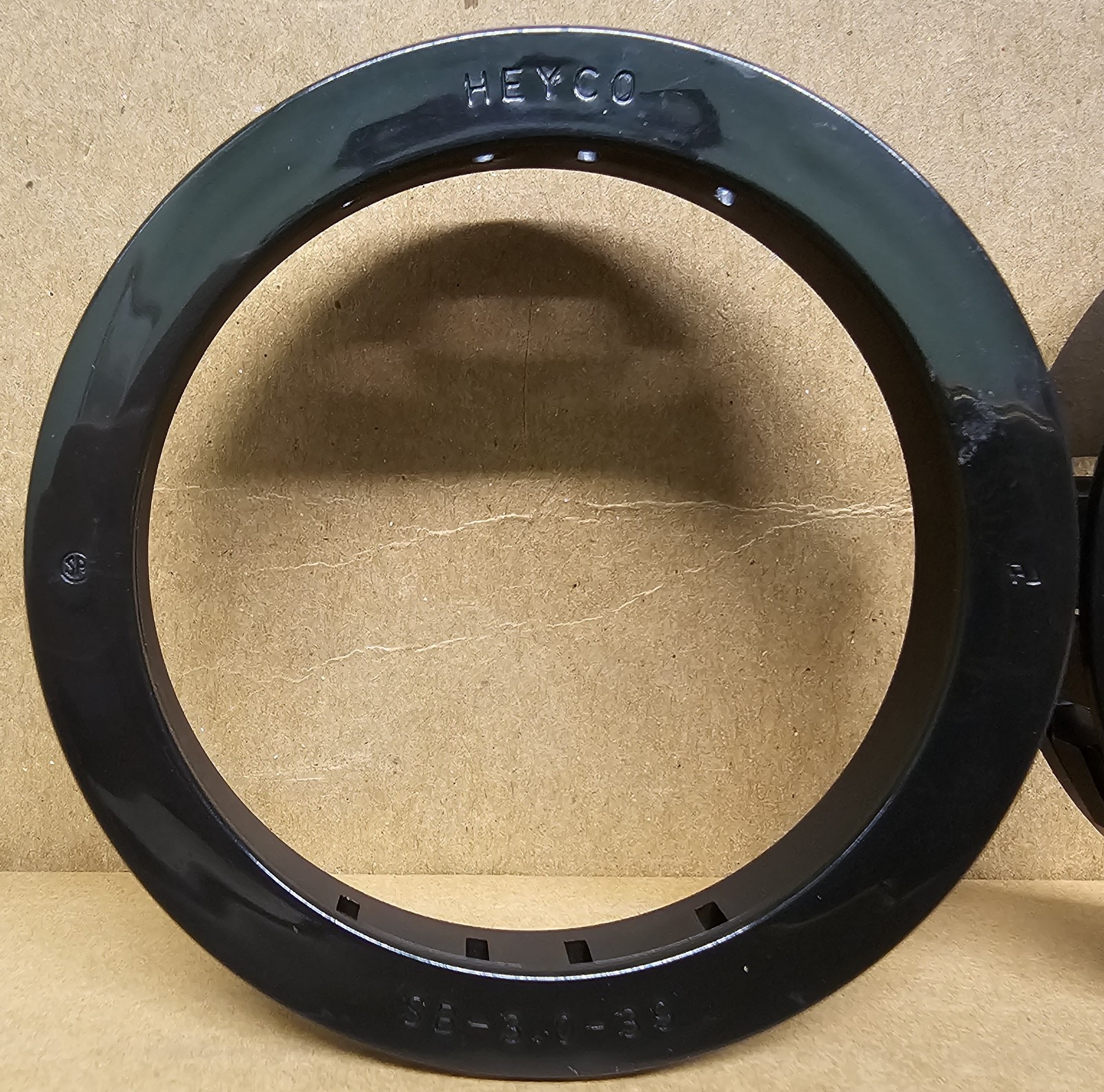 HEYCO SB 3.000-39 2461 SNAP BUSHING 3″ INCH BLK (lot of 2)