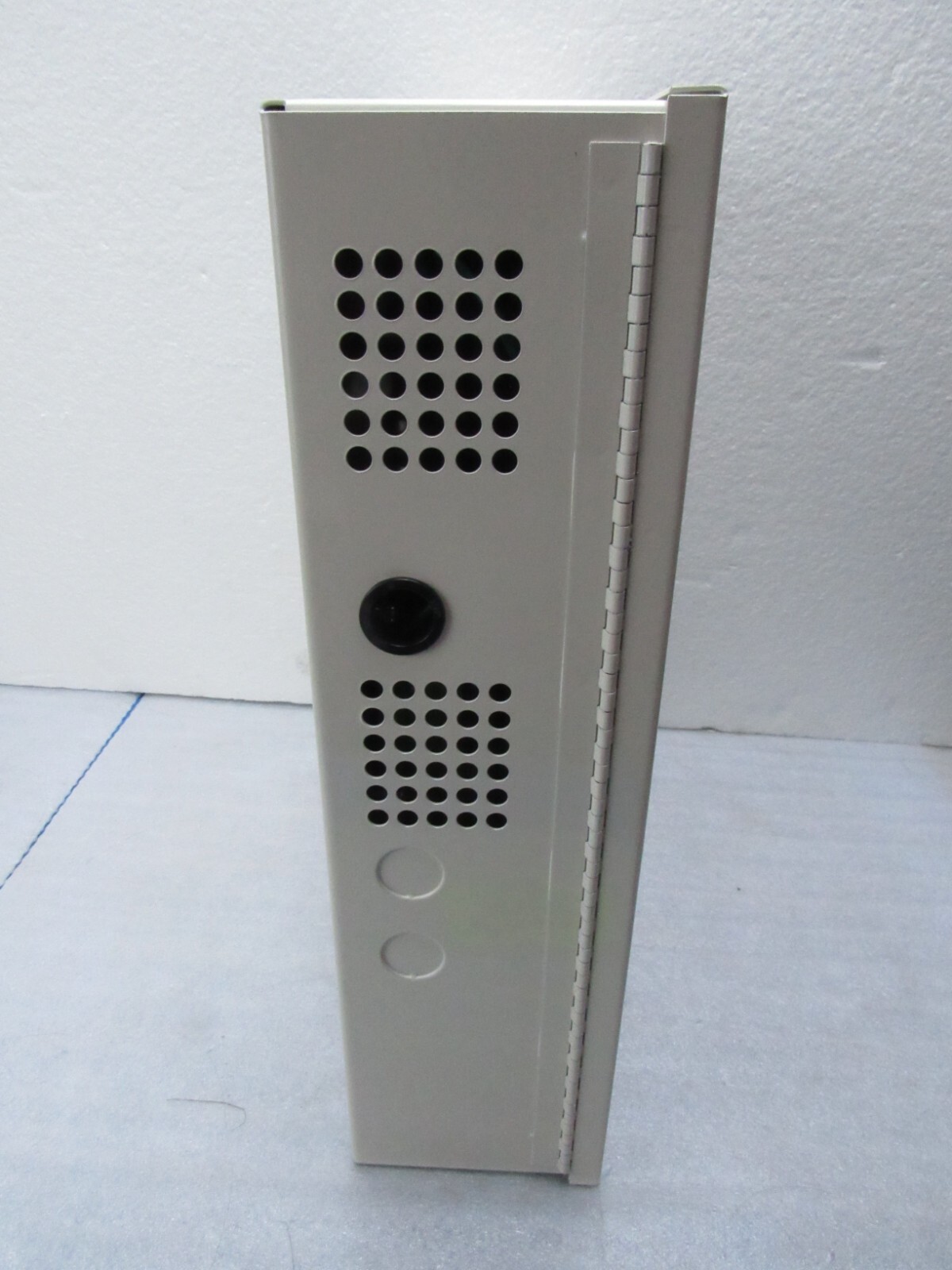 Dynalock BBU1-4-KLC 5500 Power Supply, 12/24 VDC with Battery Charger [CTOKC]