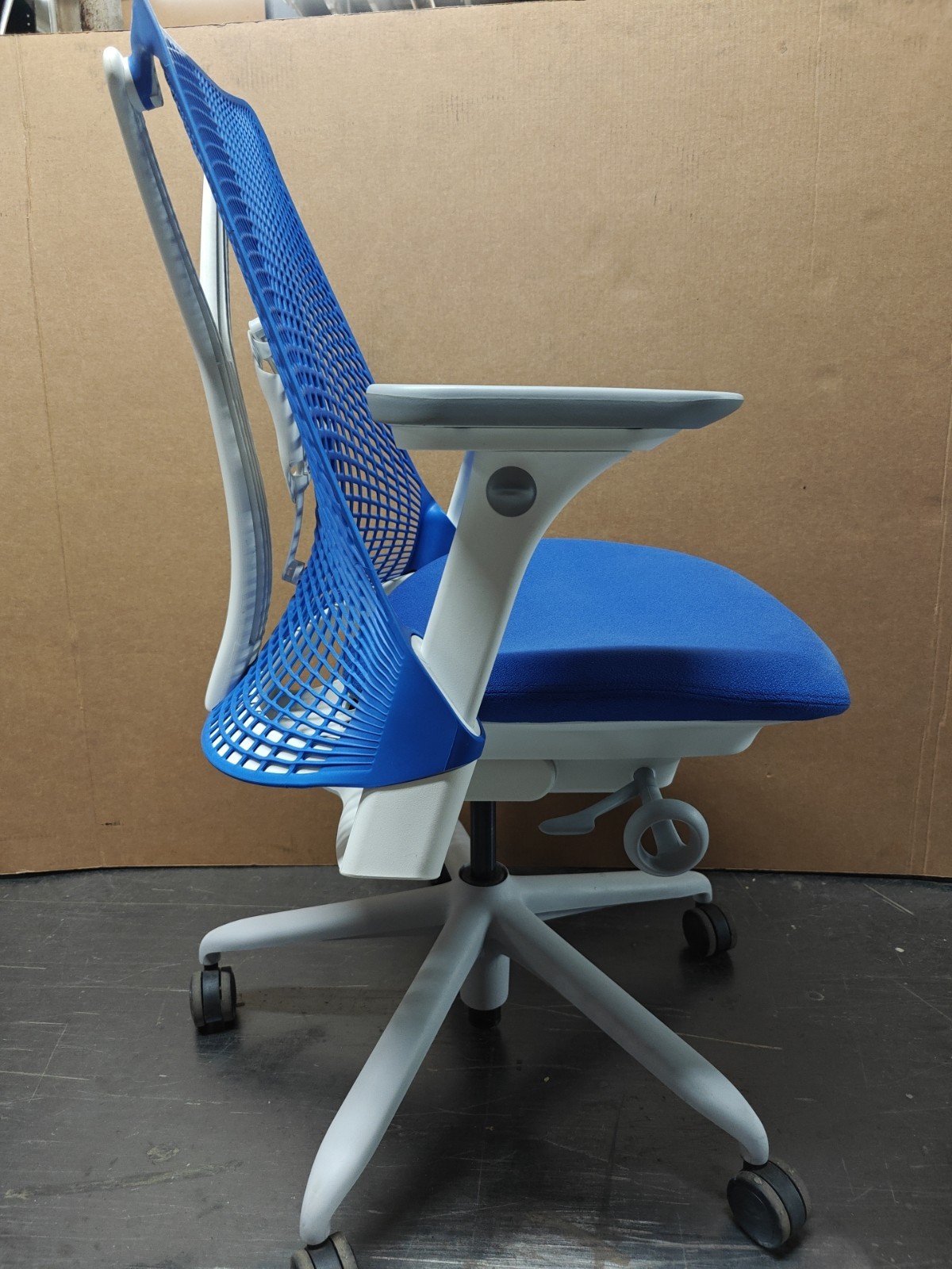 Blue Sayl Office Desk Chair Herman Miller Up Down Arms White Seat/Frame Lumbar
