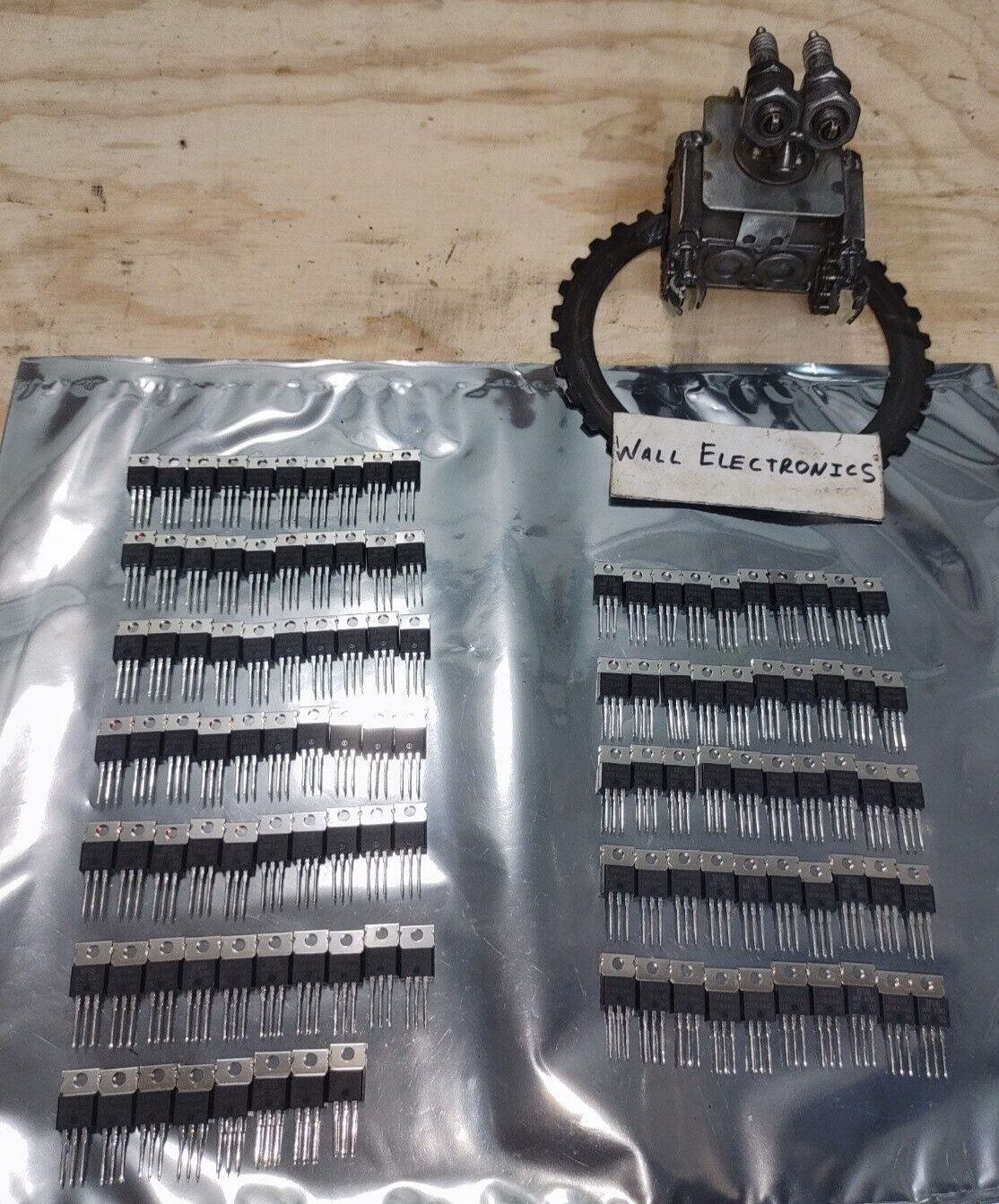 International Rectifier IRF640 Transistors =New Old Stock= LOT OF 10