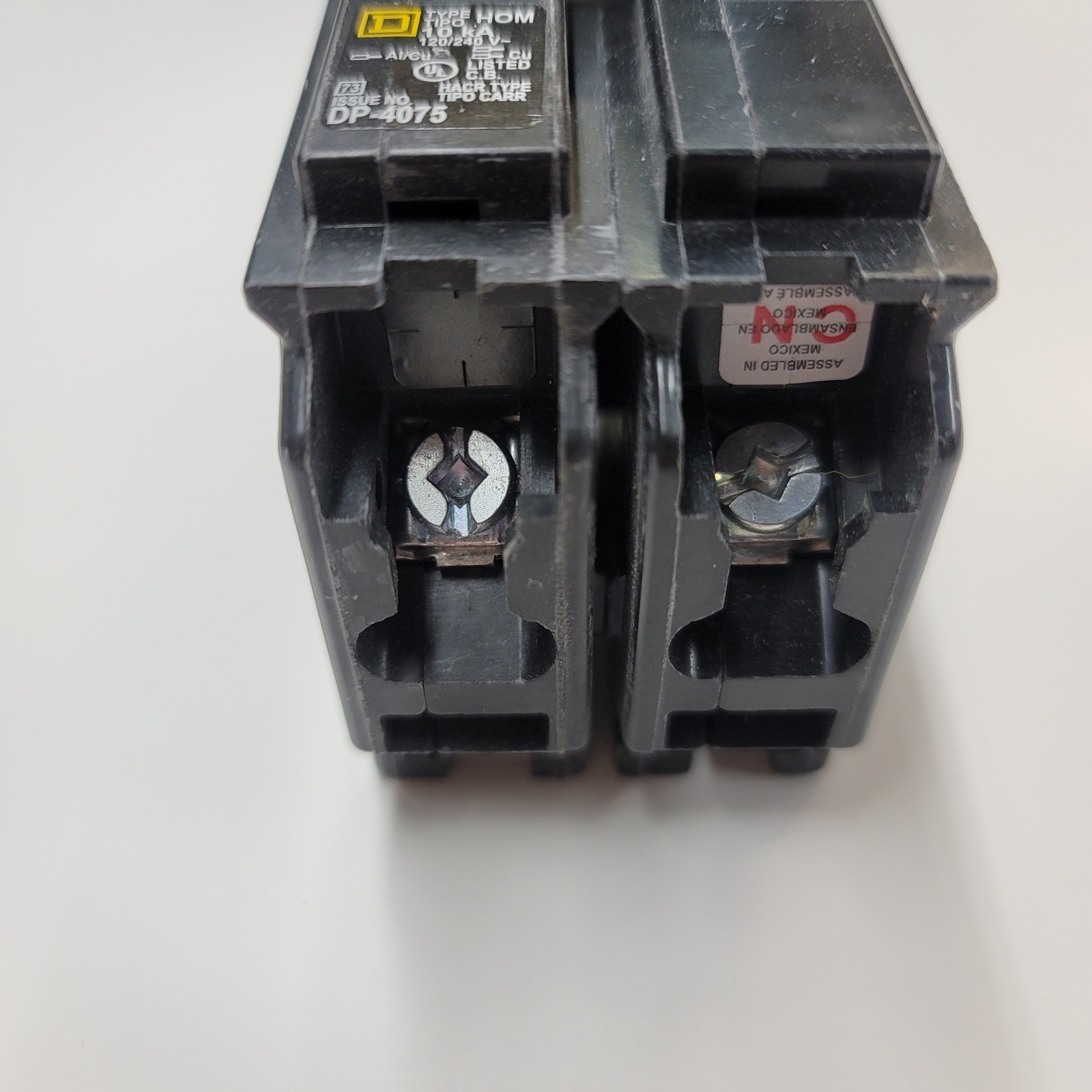 Square D HOM220 20A 2 Pole Circuit Breaker Homeline 120/240V Common trip NEW
