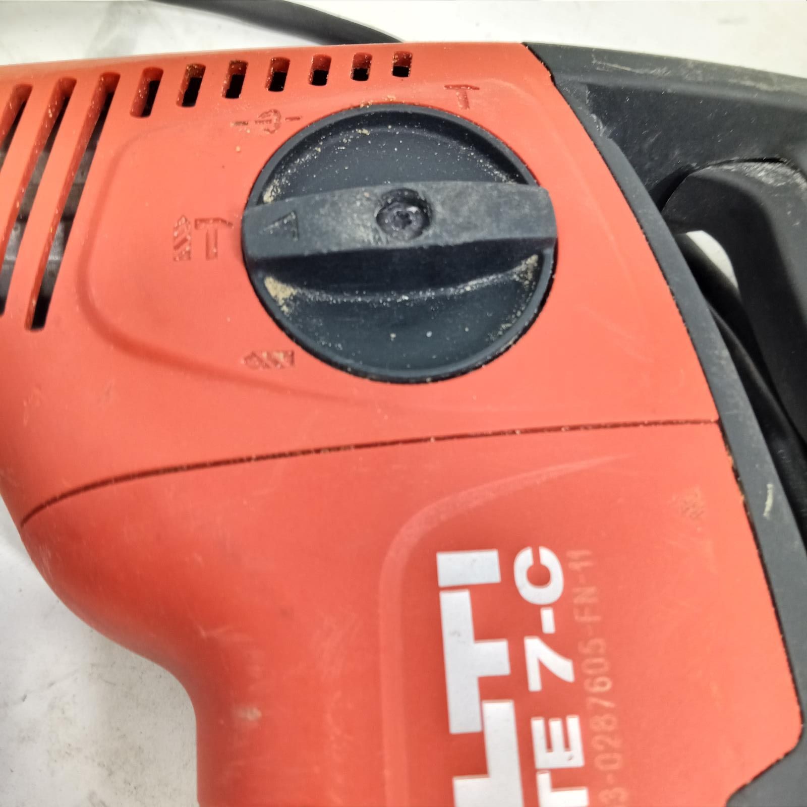 Hilti TE 7-C Electric Corded Rotary Concrete Hammer Drill – WORKING