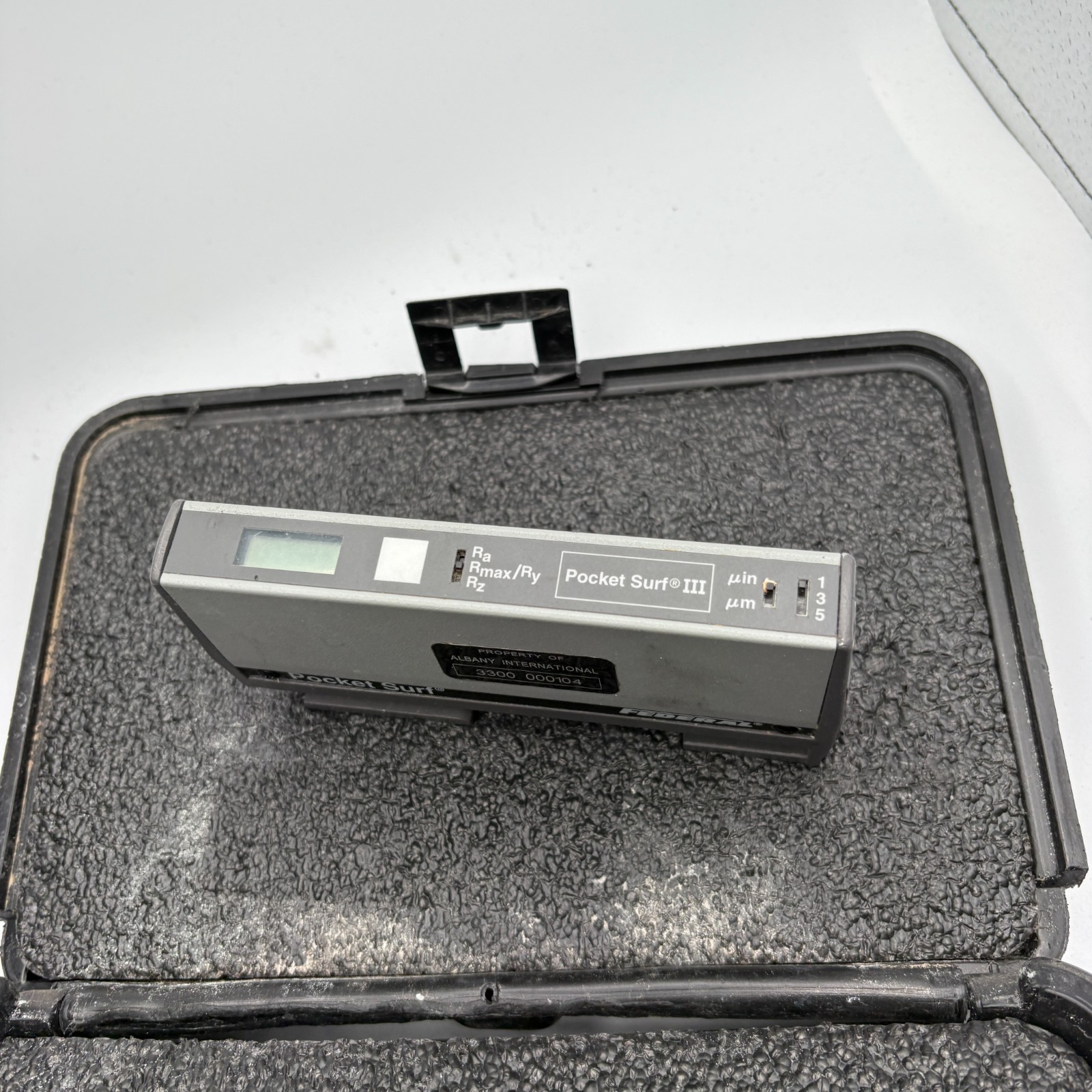 Mahr Federal Pocket Surf III Surface Roughness Gauge with Case