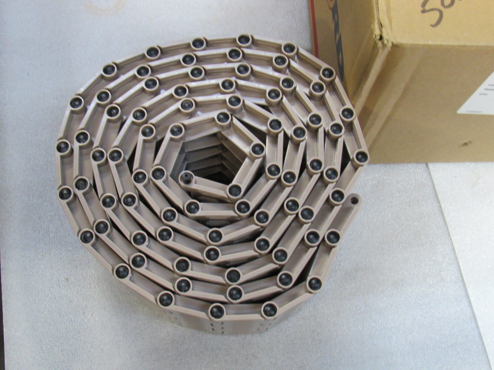 NEW REXNORD MAT TOP CONVEYOR CHAIN LF4706-6.00IN 91070104 6″W 10FT