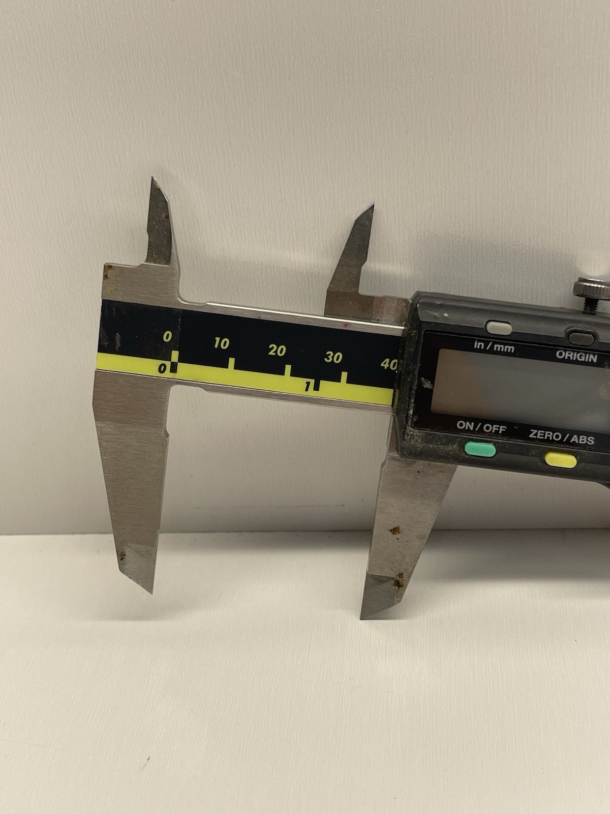 Mitutoyo 6in/150mm Digital Caliper 500-196-30 Model No. CD-6″ CS, Made in Japan