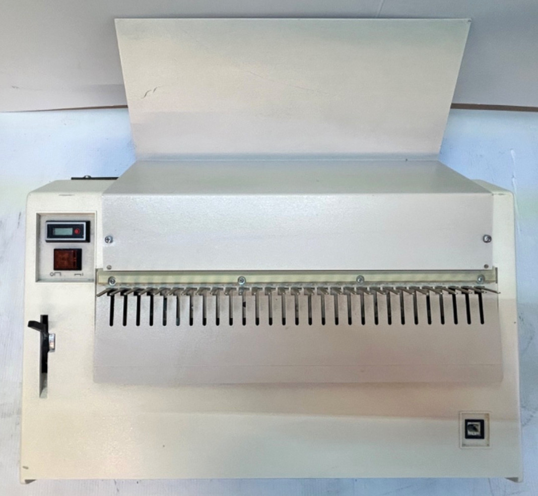 GBC Electric Binder Model No. 110EB-3 173W 60Hz 1 Phase 115V (Parts Only) T01020