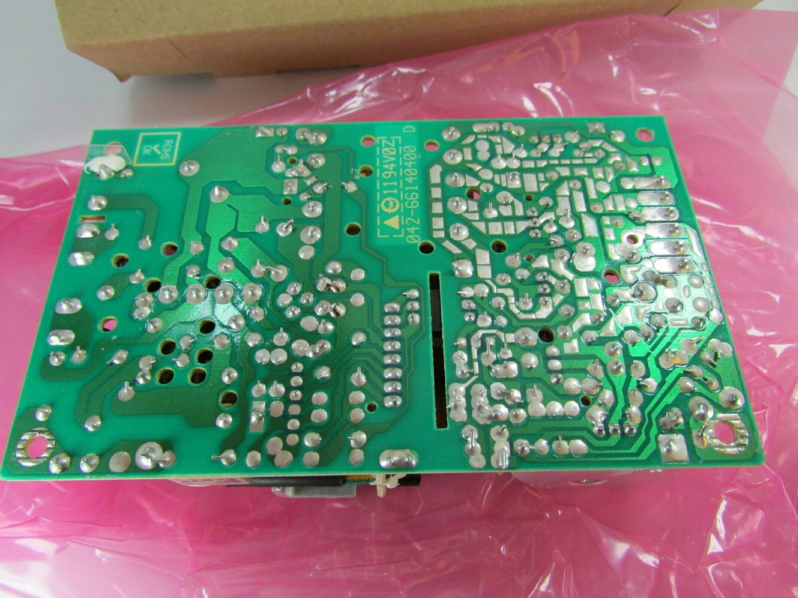 New Artesyn 40W Switching Power Supplies 85 – 264 VAC In, 5 12 -5 VDC Out LPT24