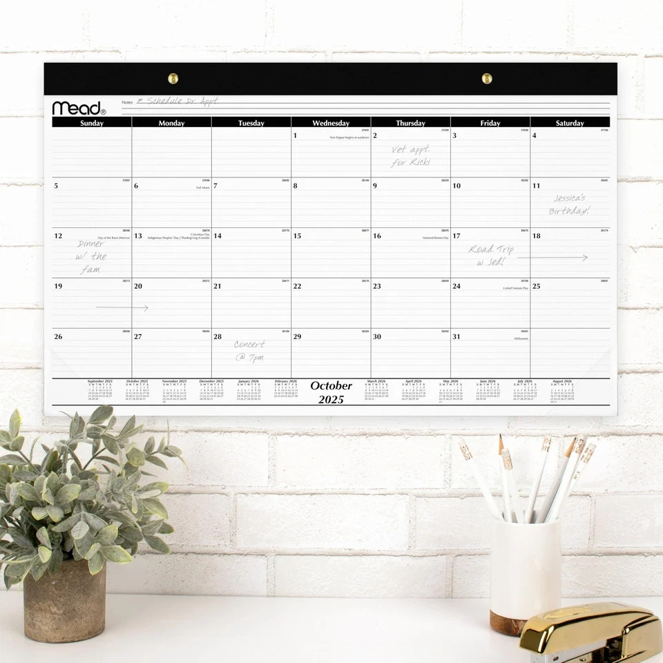 Mead 2026 Desk Calendar, Pad, Monthly, 15-Month, 17.75″W x 11″H, White