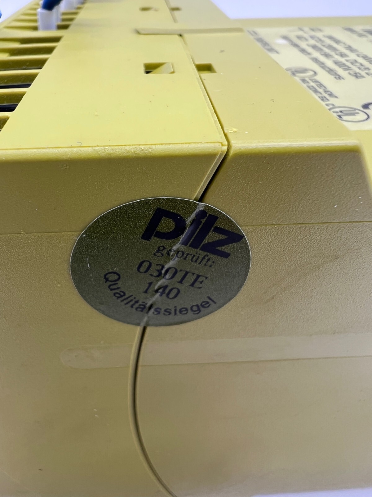PILZ PNOZ 11 7S 774080 Safety Relay 24VAC 7VA/ 24VDC 4W DIN Rail GERMANY