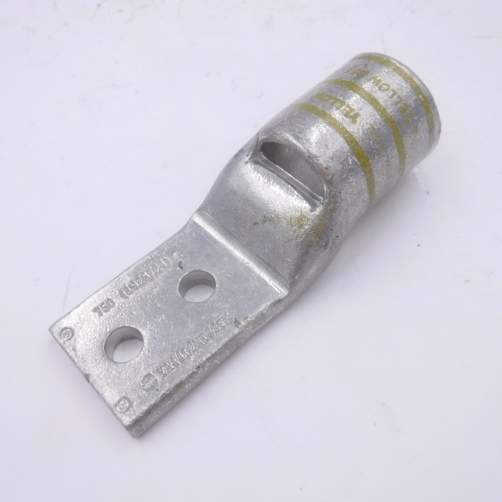 Burndy YA44L2NT38FX Copper Compression Lug 750kcmil 2-Hole 3/8″ Bolt Yellow