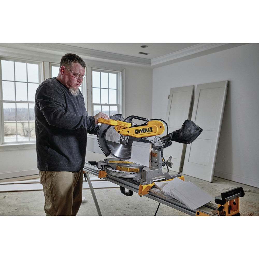 DEWALT DWS716R 15A 2-Bevel 12″ Corded Compound Miter Saw Certified Refurbished