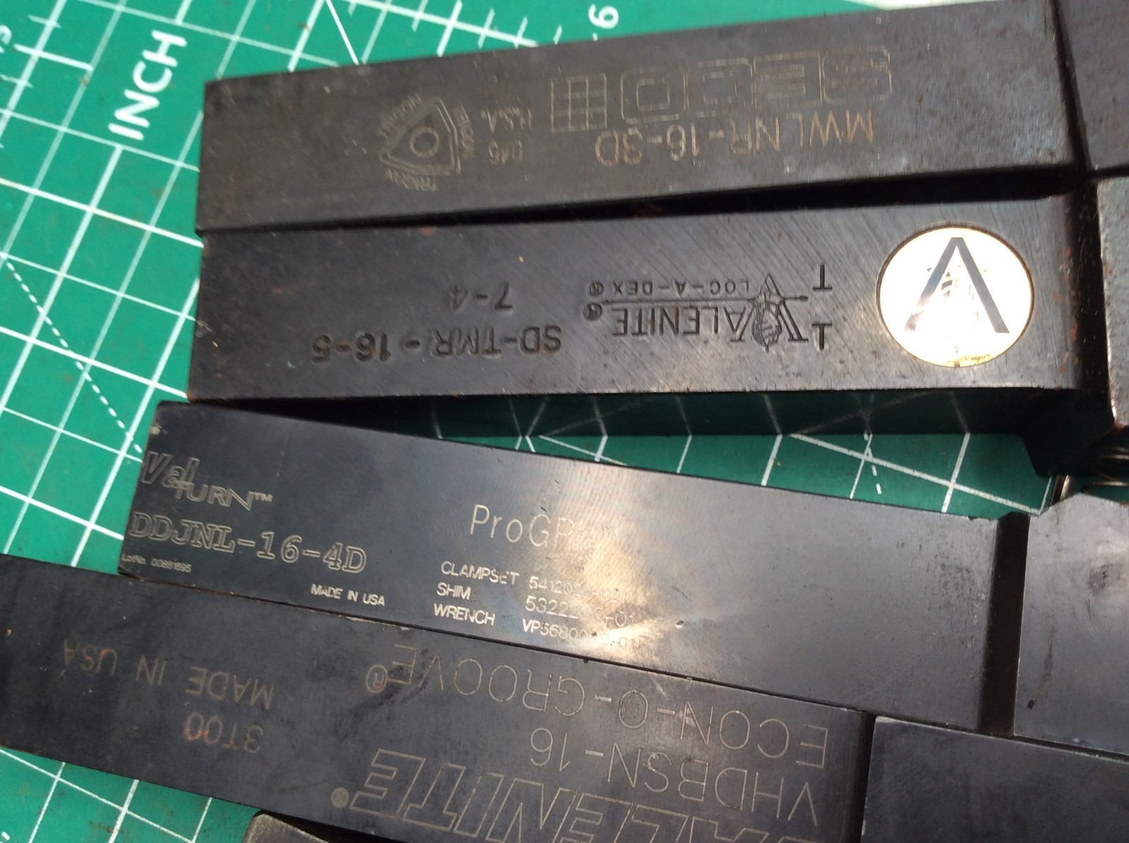 Valenite Carboloy ++ 15 pcs Various 1″ Lathe Tool Holders See Photos Used (15)