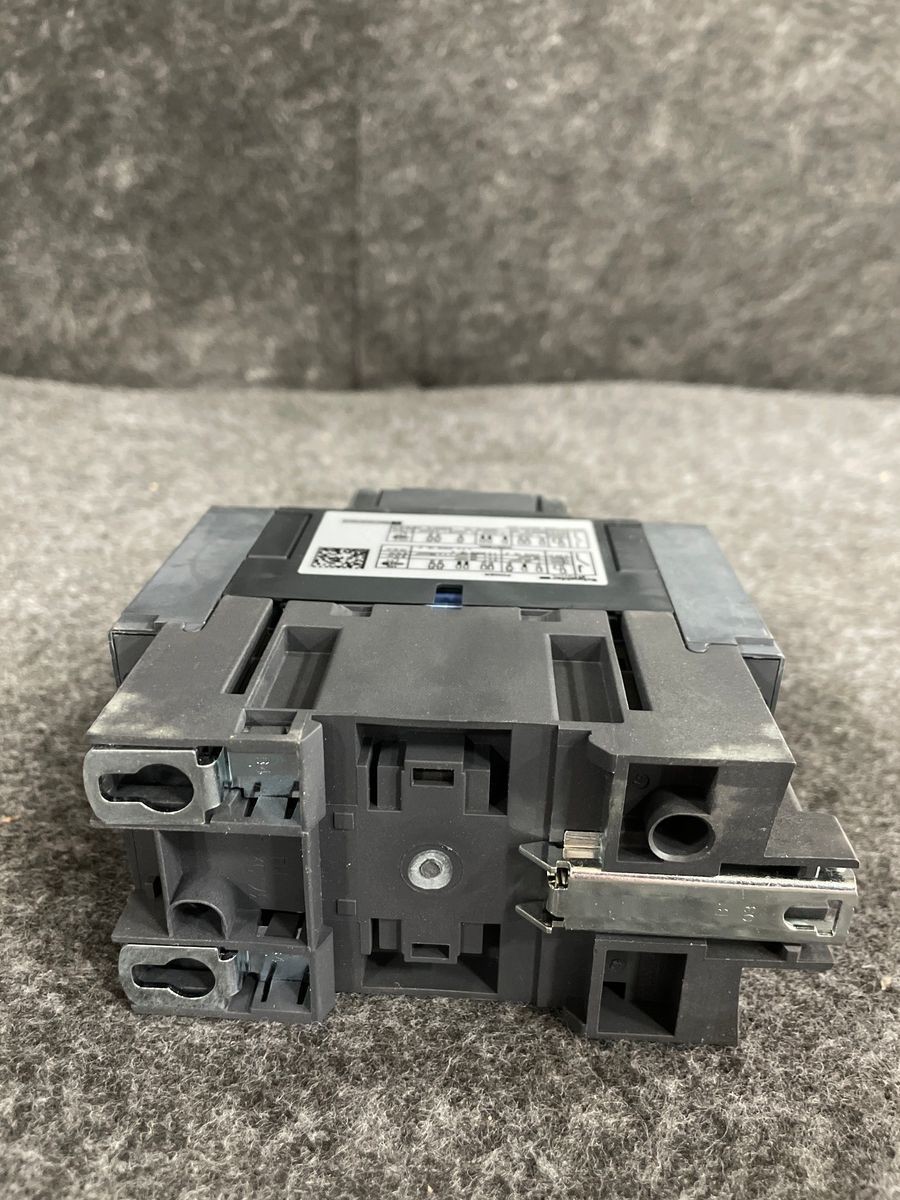 SCHNEIDER ELECTRIC LC1D50AG7 Contactor, TeSys Deca, 3P, 50A, 120V AC