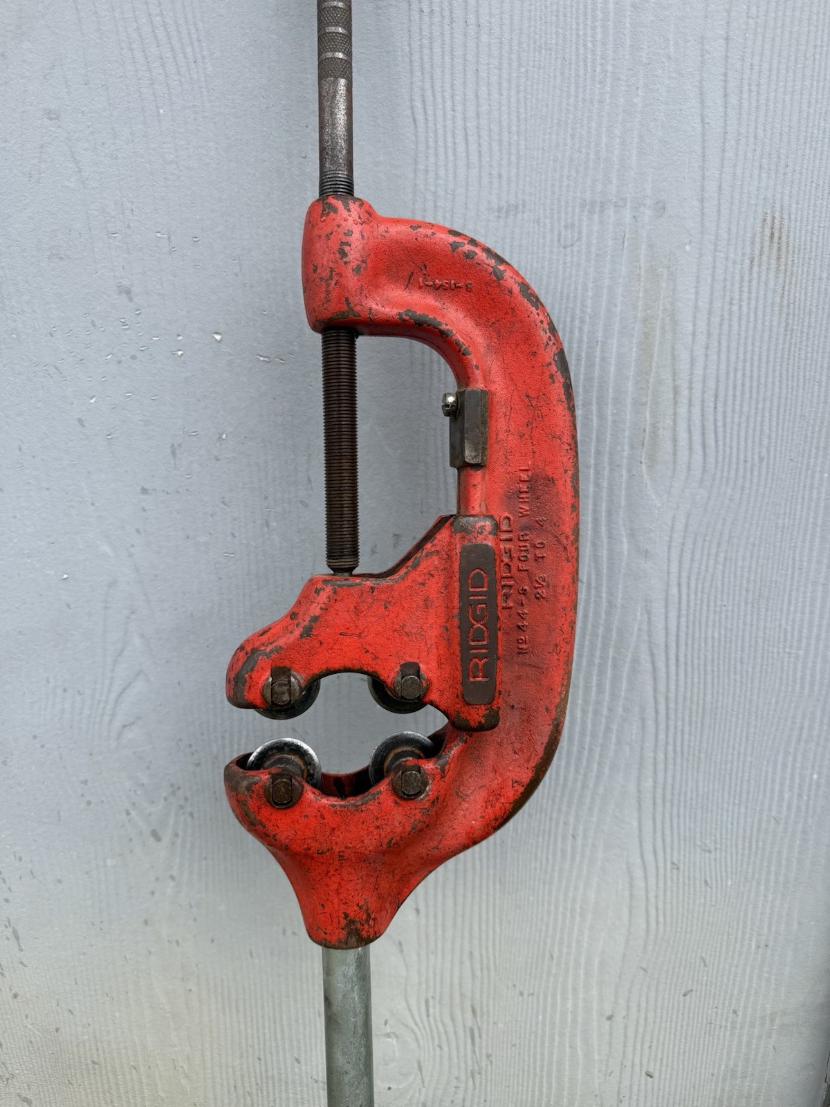 RIDGID NO 4-S Pipe Cutter 2″-4″ Capacity Heavy Duty USA 4-S Removable Handle
