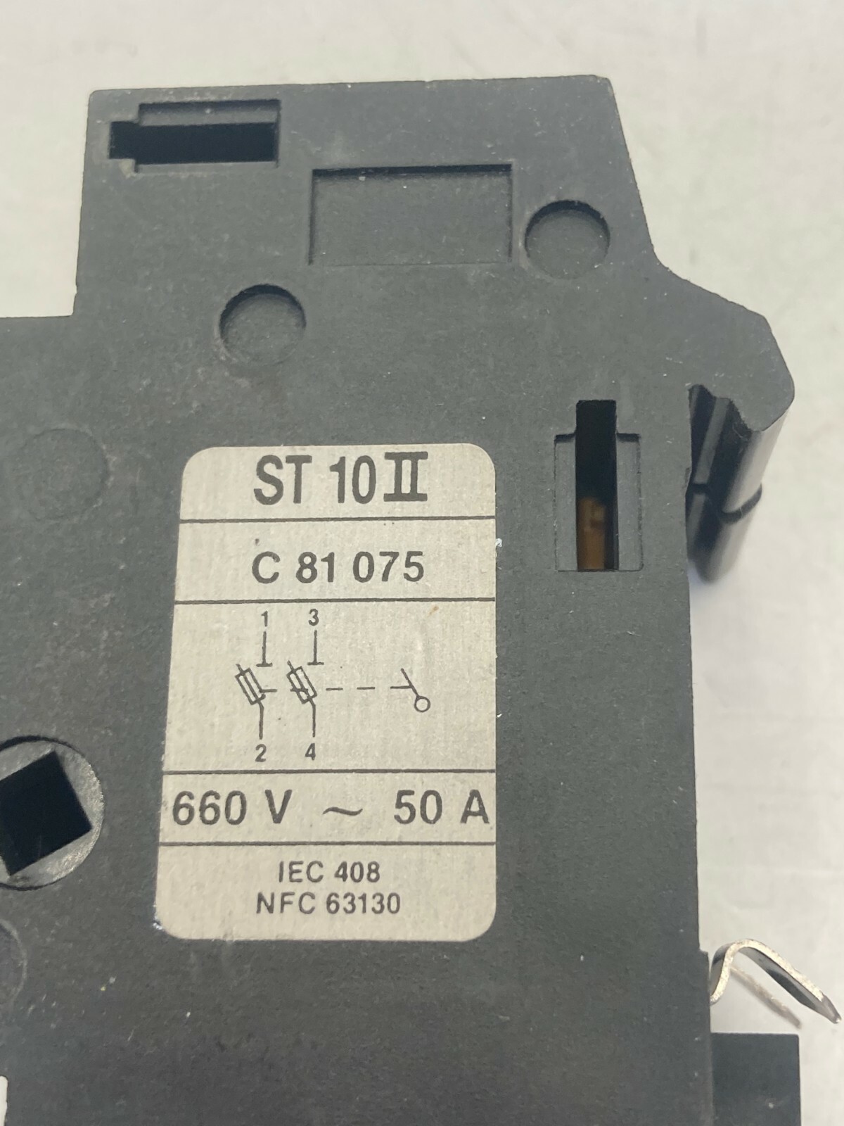 FERRAZZ ST10II C81075 FUSE HOLDER DIN RAIL MNT TWO POLE 660V 50A NNB