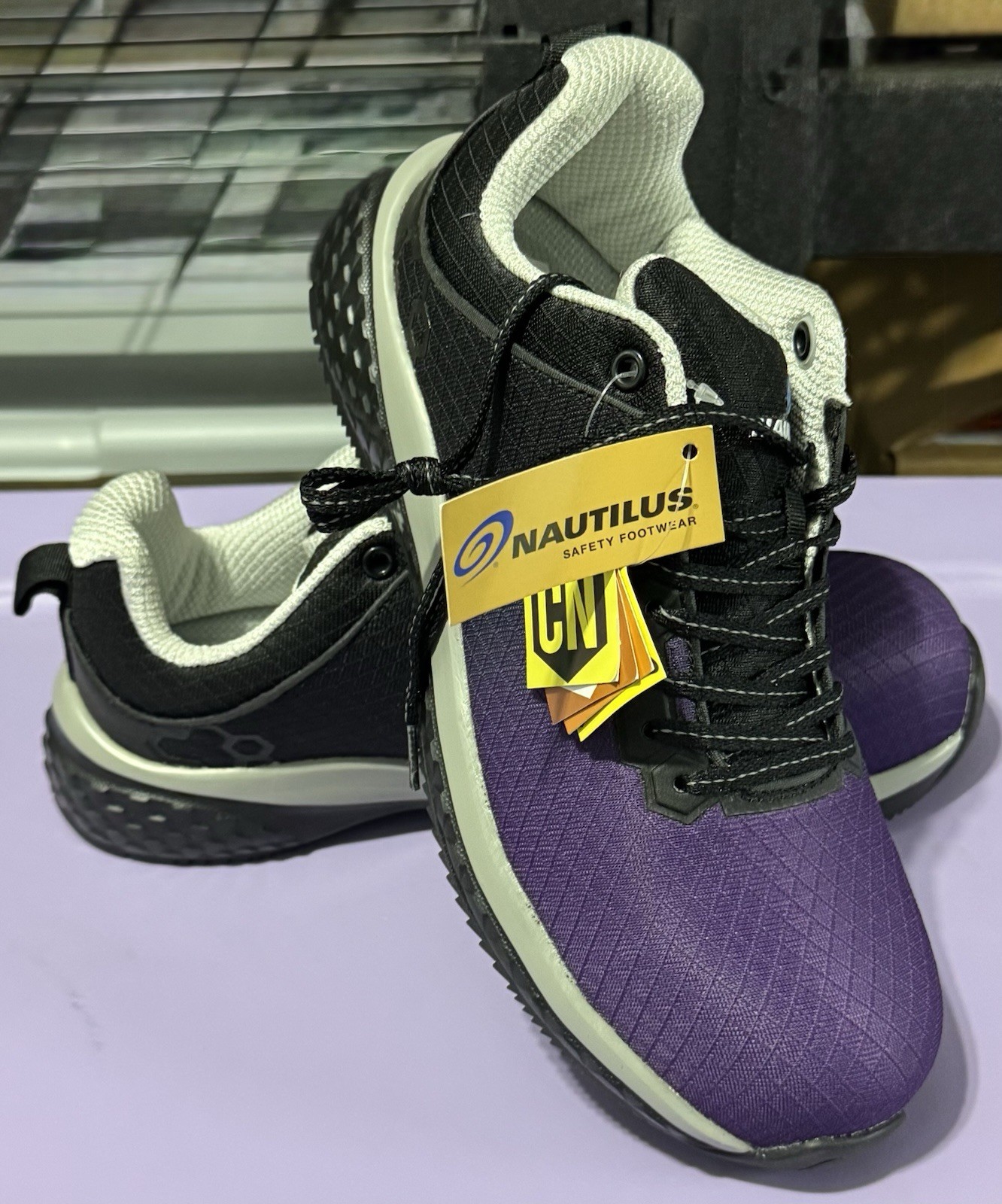 Nautilus Safety Footwear Shoes N1885 Composite Toe Shoe Women’s Size 7.5 Purple