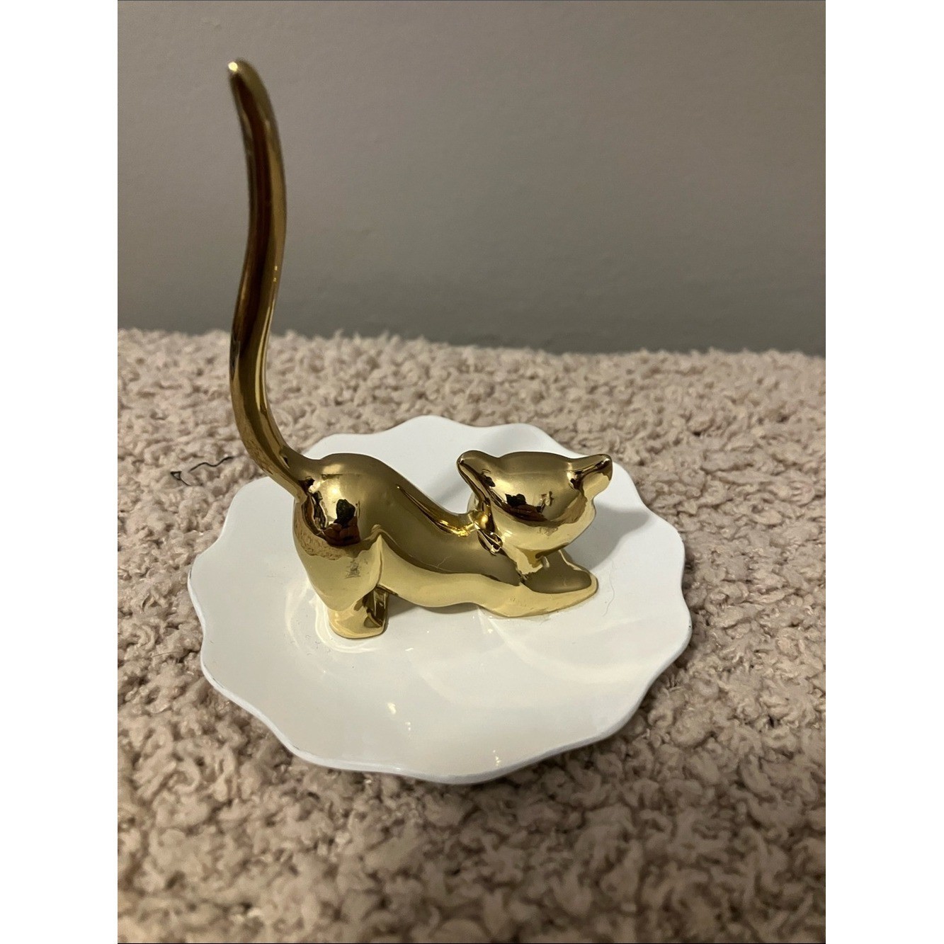 Gold Cat Ring Dish White Scalloped Tray 3″ wide