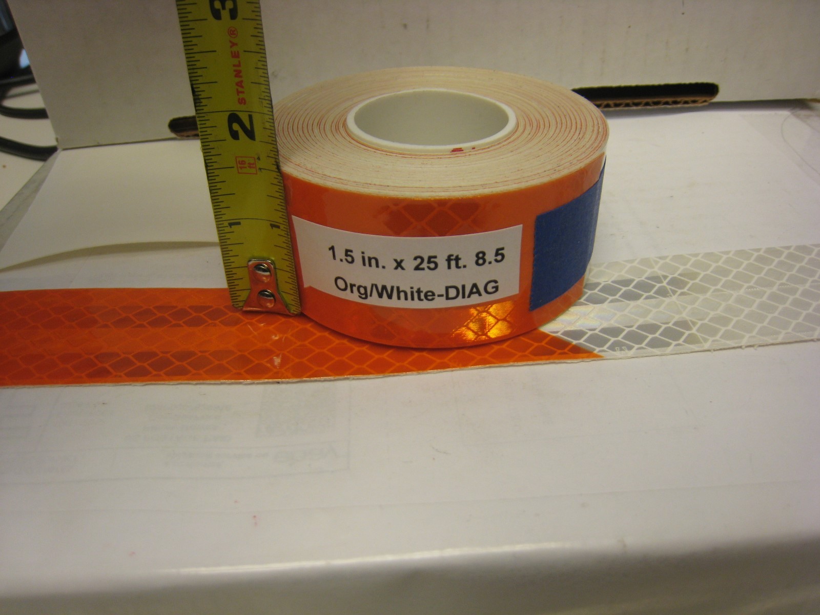 3M 1-1/2 x25′ WHITE ORANGE 8.5 DIAGONAL PRISMATIC REFLECTIVE CONSPICUITY TAPE