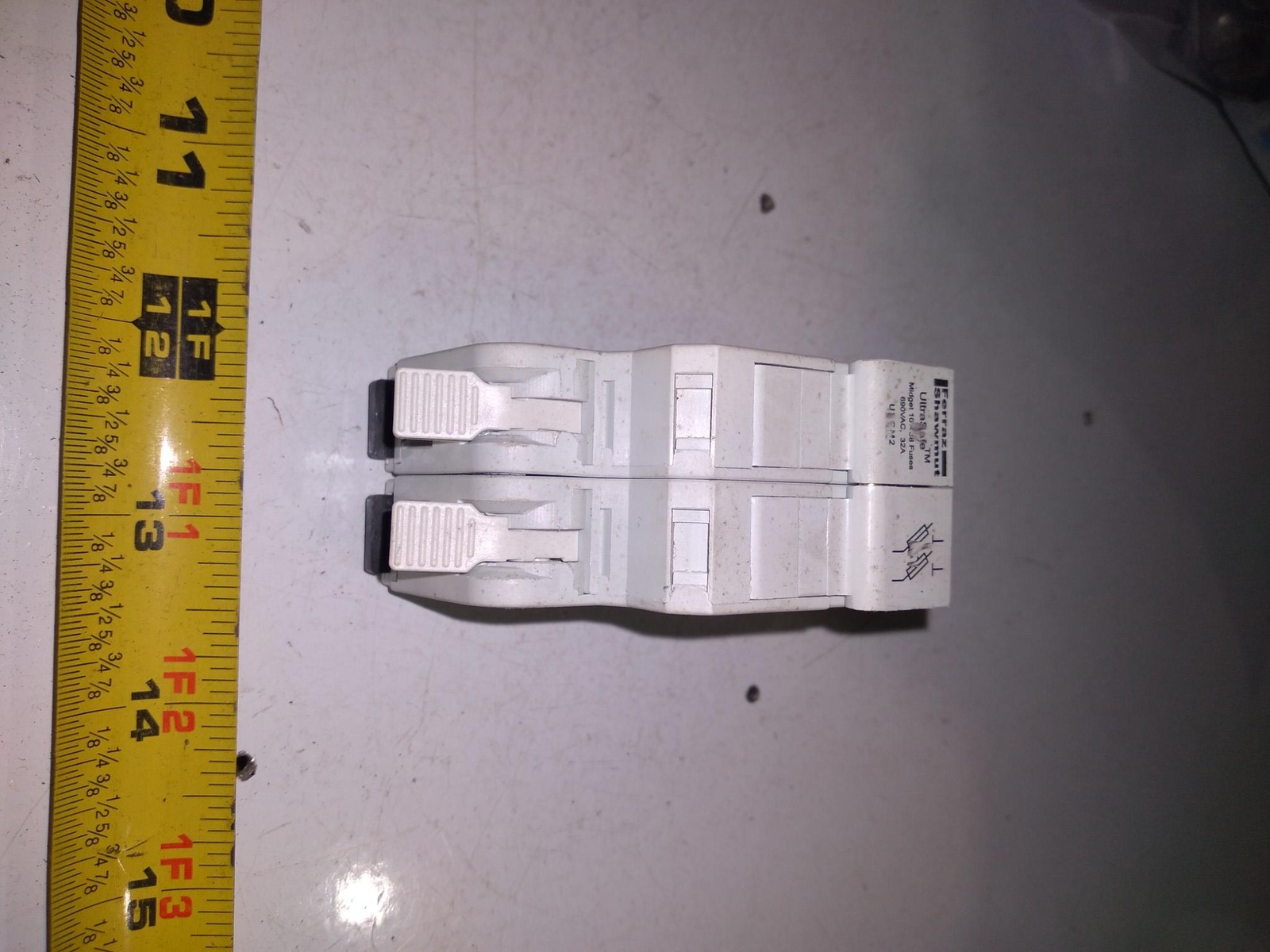 FERRAZ SHAWMUT USGM2 E1022285 600-750VAC 1000VDC 30-32A 100-200KA RMS SYM 6-10AW