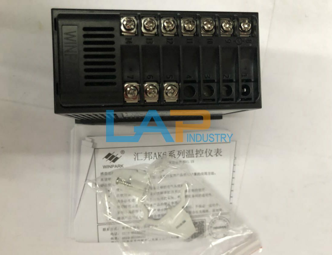 New For WINPARK Temperature Controller AK6-BKL110-C000R-X 180-240V 50HZ 0-50℃