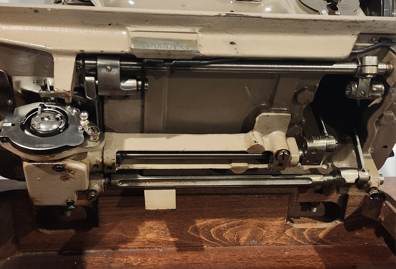 Singer 316G 316 G Zig Zag Sewing Machine Runs Great No Light